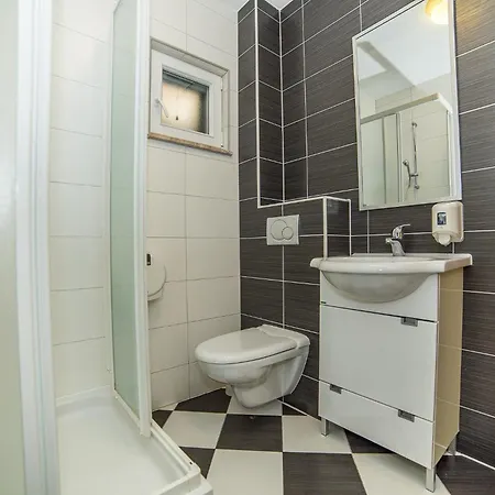 Villa Tucepi Beach *