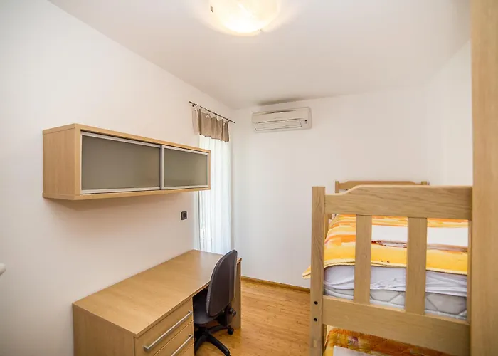 Villa Tucepi Beach