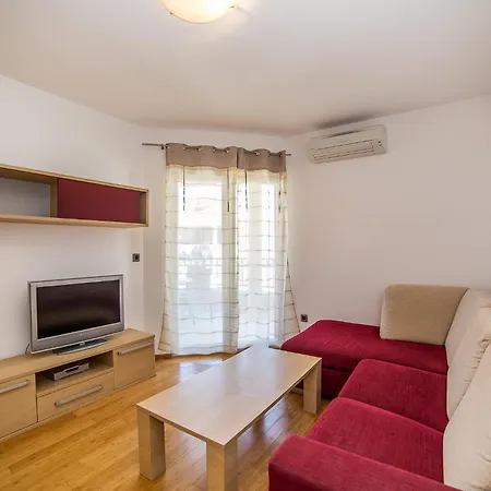 Apartment Villa Tucepi Beach *