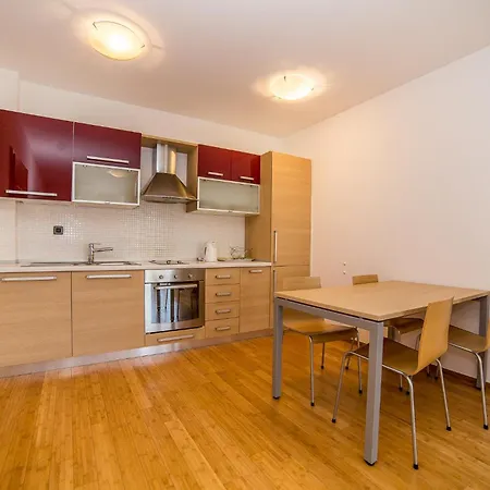 Villa Tucepi Beach * Тучепи