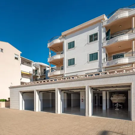 Villa Tucepi Beach Apartment Tucepi