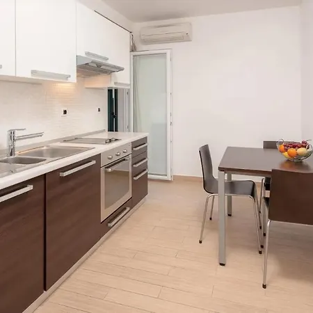 Villa Tucepi Beach Apartment