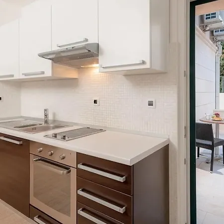 Villa Tucepi Beach Apartment Tucepi