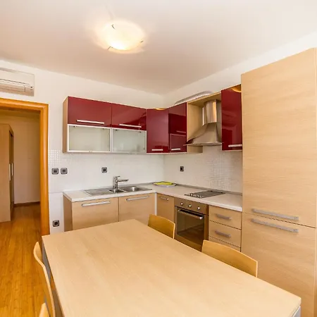 Апартаменты Villa Tucepi Beach *