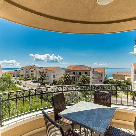 Villa Tucepi Beach Apartment