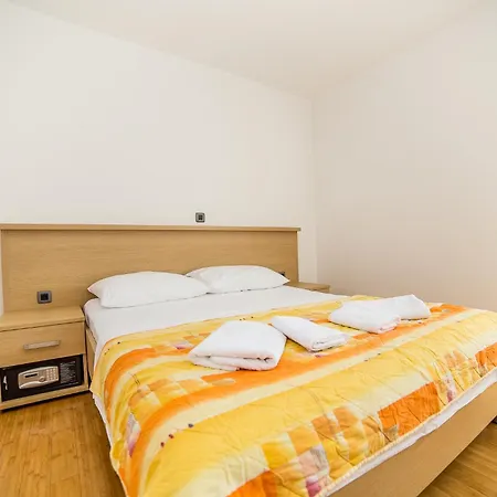 Apartment Villa Tucepi Beach Tucepi