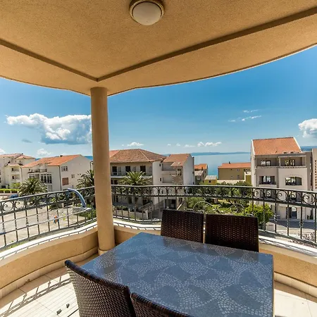 Villa Tucepi Beach *