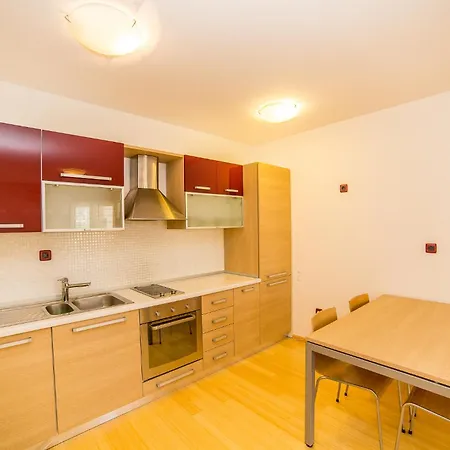 Villa Tucepi Beach Апартаменты Тучепи