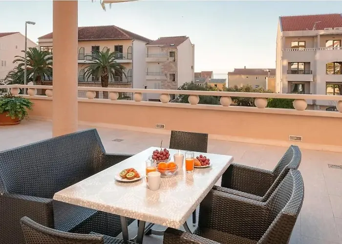 Villa Tucepi Beach 公寓 *