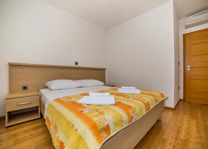 Villa Tucepi Beach 公寓