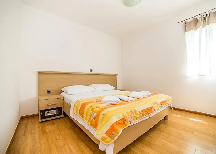 Villa Tucepi Beach 公寓 *