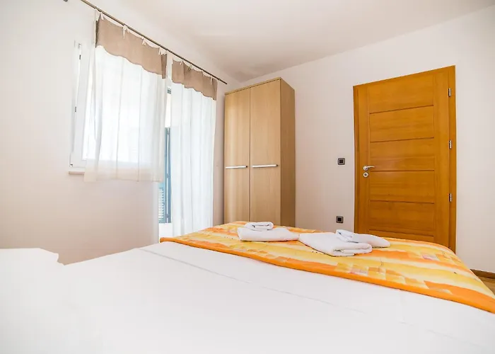 Villa Tucepi Beach 公寓 *