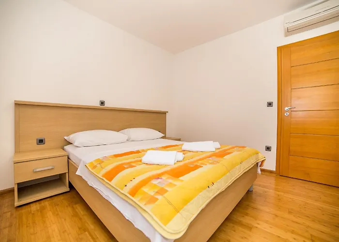 Villa Tucepi Beach 公寓 图彻皮