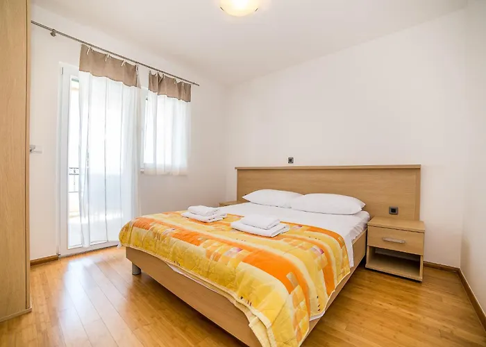 Villa Tucepi Beach 图彻皮