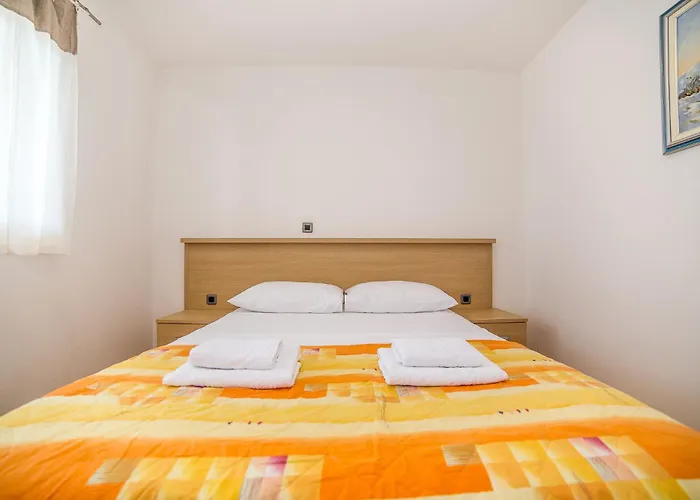 Villa Tucepi Beach 公寓 *