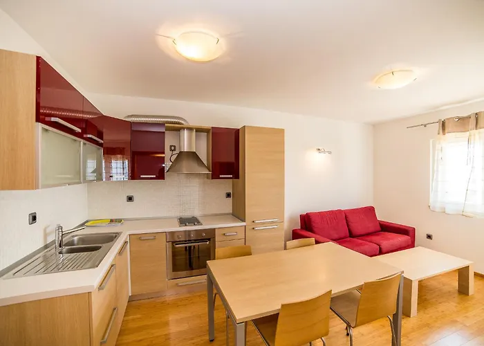 Villa Tucepi Beach *