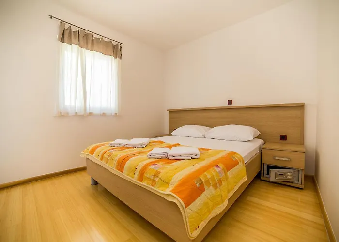 Villa Tucepi Beach *