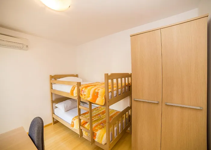 Villa Tucepi Beach 公寓 *