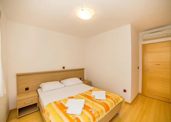 Villa Tucepi Beach 公寓 *